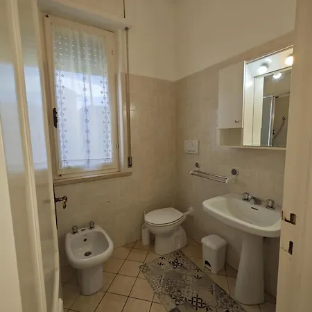 Διαμέρισμα R04 - Comodo Trilocale Con Giardino E Posto Auto