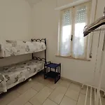 R04 - Comodo Trilocale Con Giardino E Posto Auto Numana