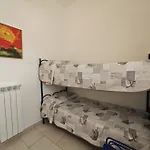 R04 - Comodo Trilocale Con Giardino E Posto Auto